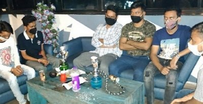 RAIPUR: लॉक डाउन का उलंघन, हुक्काबार में पुलिस ने मारा छापा, हुक्का प्रेमी सहित आईपीएल सट्टा खेलते दर्ज़नो युवक गिरफ्तार&hellip;
