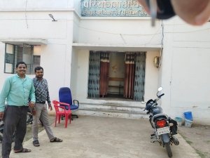 गर्म भोजन योजना में खुला फर्जीवाड़ा, लेकिन कार्रवाई सिर्फ वसूली तक सीमित &mdash; जिला प्रशासन पर उठे सवाल