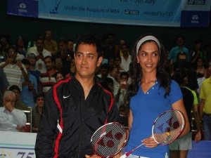 ये क्या...ब्रांड वैल्यू से कमाई में दीपिका और आमिर से आगे निकले अक्षय कुमार