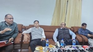 कंपनी ने रखा विकास का आश्वासन &mdash; स्थानीय रोजगार, पर्यावरण सुरक्षा और पारदर्शिता पर जोर