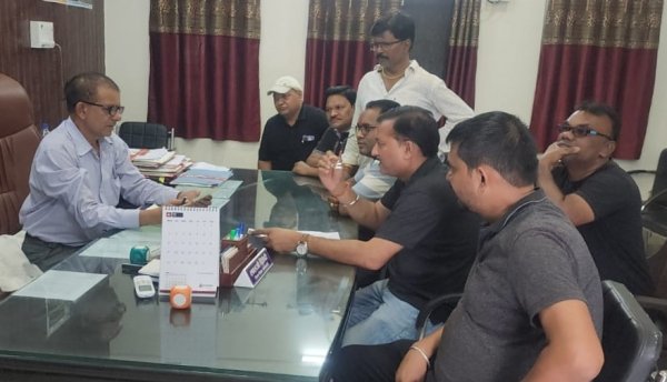 काले टी-शर्ट में विरोध : मिशन संडे ने युक्तिकरण नीति को बताया ग्रामीण शिक्षा के लिए खतरा, प्रशासन से की पुनर्विचार की मांग