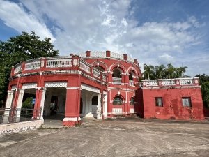 इंदिरा कला संगीत विश्वविद्यालय में गरमाया विवाद, गैर शिक्षक कर्मचारी संघ और प्रशासन आमने-सामने