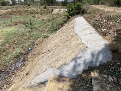 भ्रष्टाचार : तालाब सौंदर्यीकरण में खर्चे 80 लाख,कहीं पिचिंग उखड़ी,तो कहीं नहीं है पानी