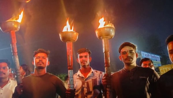 हिंदुओं पर अत्याचार के विरोध में निकली आक्रोश रैली&nbsp;