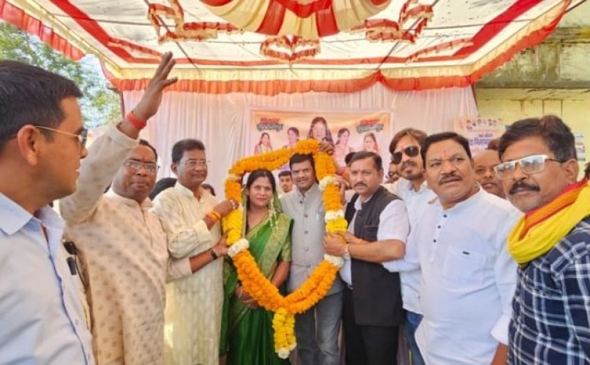 विधायक यशोदा नीलाम्बर वर्मा का जन्मदिन छुईखदान में धूमधाम से मनाया गया