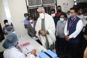 कोरोना वैक्सीन कोविड-19 से जंग के लिए प्रभावी हथियार है- स्वास्थ्य मंत्री&nbsp;सिंहदेव