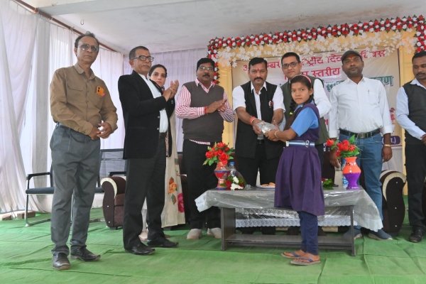 दिव्यांग कोई अभिशाप नहीं,&nbsp;सोच सही हो तो अभाव भी विशेषता बन जाते हैं