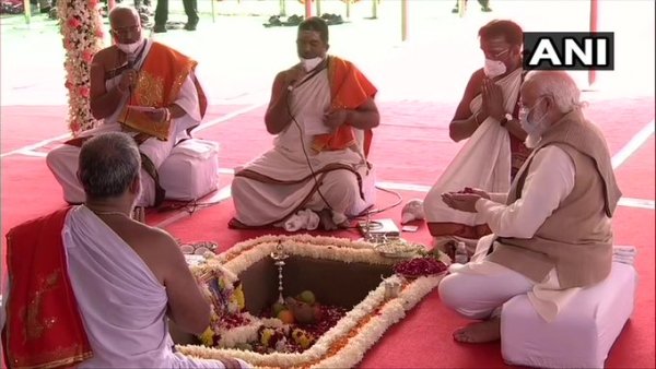 प्रधानमंत्री ने नए संसद भवन के लिए किया भूमिपूजन, बोले- भारत के लिए लोकतंत्र में जीवन मंत्र भी है और जीवन तत्व भी&hellip;