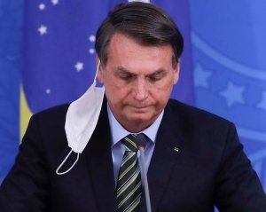 पत्रकार के सवाल पर राष्ट्रपति ने जवाब में कहा, मुक्का मारकर मुंह तोड़ दूंगा