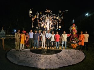 इंस्टालेशन परफार्मेंस आर्ट की प्रस्तुति