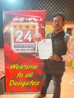 जितेंद्र यादव को मिला बेस्ट स्टोरी अवार्ड