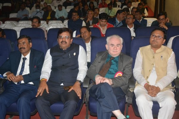 अत्याधुनिक उपकरणों से लैस होगा मनोहर गौशाला का चिकित्सालय