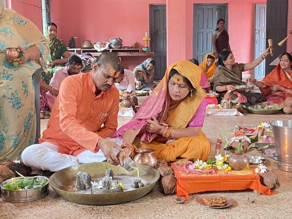 आस्था : श्री रुक्खड़ स्वामी मंदिर में विधायक यशोदा ने किया पार्थिव शिवलिंग का अभिषेक &nbsp;