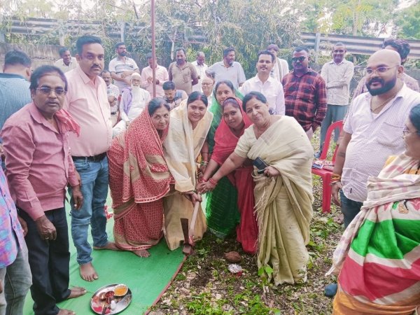 &nbsp;27 लाख की लागत से कृषि उपज मंडी प्रांगण में बनने वाले शॉपिंग कॉम्प्लेक्स का हुआ भूमिपूजन&nbsp;