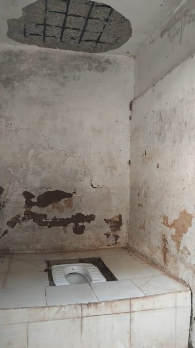 शर्मनाक : स्वच्छ भारत मिशन की उड़ रही धज्जियाँ,नहीं सार्वजनिक शौचालयों का श्रृंगार, जेडी ने कहा - शिकायत मिली तो कराएँगे जांच&nbsp;