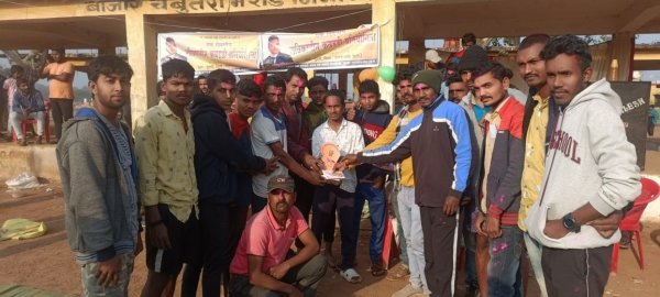 कबड्डी में बम्हनी की टीम ने प्रथम स्थान प्राप्त किया