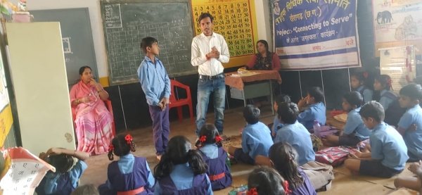 बच्चों को गुड टच बैड टच की दी गई विधिक जानकारी
