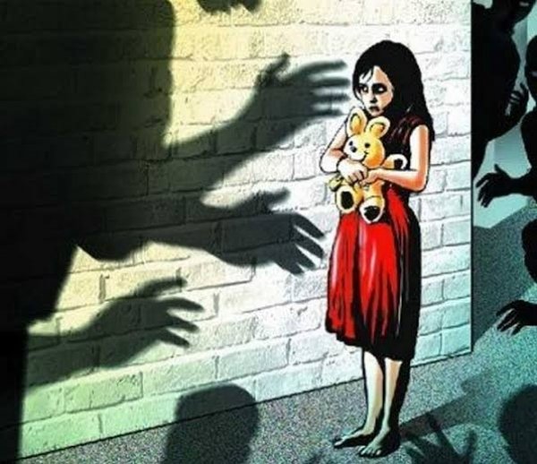 दूसरी कक्षा में पढ़ने वाली बच्ची के साथ दुष्कर्म करके, फरार हुआ नाबालिग : तलाश में जुटी पुलिस